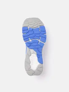 New Balance Women Woven Design 880 Running Shoes