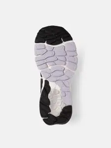 New Balance Women Woven Design 880 Running Shoes