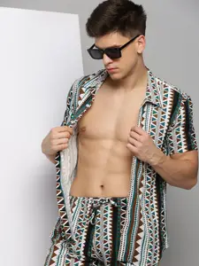 SHOWOFF Men Geometric Printed Short Sleeves Shirt and Shorts Co-Ord Set