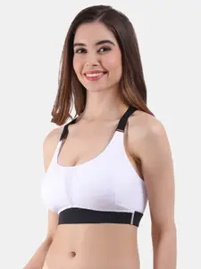 Amour Secret Lightly Padded Dry-Fit Non-Wired Sports Bra