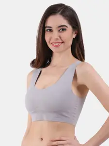 Amour Secret Lightly Padded Sports Bra