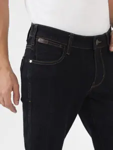 Wrangler Men Skanders Slim Fit Low-Rise Stretchable Cotton Jeans