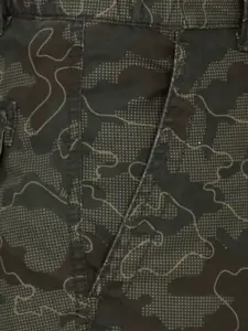 t-base Men Camouflage Printed Cotton Easy Wash Cargos