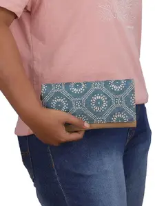 THE CLOWNFISH Women Ethnic Motifs Printed Two Fold Wallet