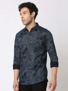 SPYKAR Men Pure Cotton Tropical Printed Slim Fit Casual Shirt