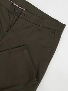 Arrow Sport Men Textured Cotton Skinny Fit Chinos Trousers