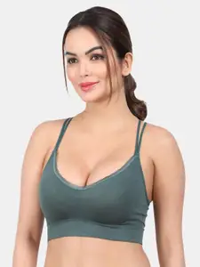 Amour Secret Lightly Padded Non-Wired Full Coverage Seamless Anti Odour Sports Bra