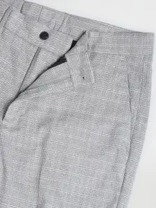 Arrow New York Men Checked Slim Fit Formal Trousers