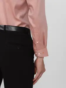 Van Heusen Spread Collar Cotton Formal Shirt