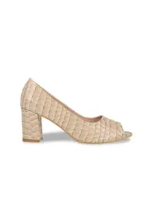 SHUZ TOUCH Textured Block Peep Toes