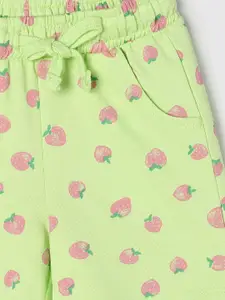 max Infant Girls Conversational Printed Mid-Rise Regular Fit Pure Cotton Shorts