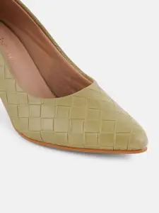 DressBerry Green Textured Slim Heel Pumps