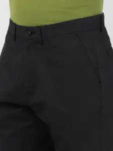 t-base Men Micro Ditsy Printed Mid Rise Cotton Chino Shorts