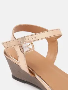 Carlton London Women Wedge Heels