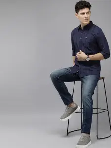 THE BEAR HOUSE Men Slim Fit Pinstripes Opaque Casual Shirt