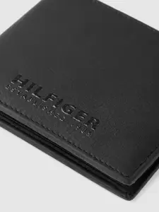 Tommy Hilfiger Men Black Leather Two Fold Wallet