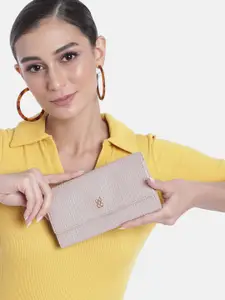 Baggit Women Quilted Envelope Wallet