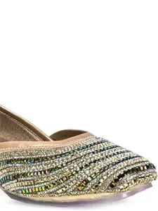 Jove Women Ethnic Embellished Fabric Mojaris