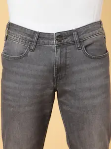 Wrangler Men Skanders Slim Fit Low-Rise Light Fade Stretchable Jeans