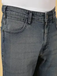 Wrangler Men Millard Straight Fit Low Distress Light Fade Stretchable Jeans