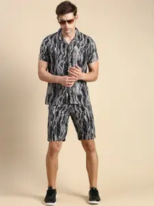 SHOWOFF Printed Shirt With Shorts Co-Ords