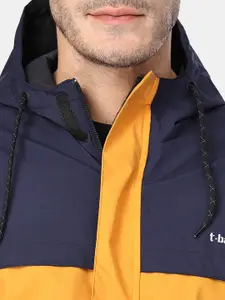 t-base Reversible Hooded Rain Jacket