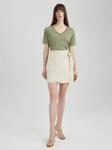 DeFacto V-Neck Short Sleeves T-shirt