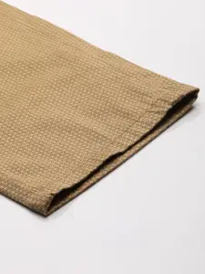 Turtle Men Mid-Rise Relaxed Tapered Fit Trousers