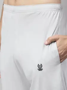 MACK JONNEY Pack Of 2 Printed T-Shirts With Capris & Track-Pants