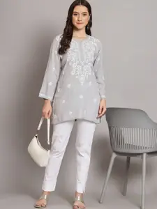 PARAMOUNT CHIKAN Women Embroidered Lucknowi Chikankari Modal Kurti