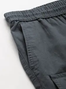 The Indian Garage Co Men Solid Cotton Cargos Trousers