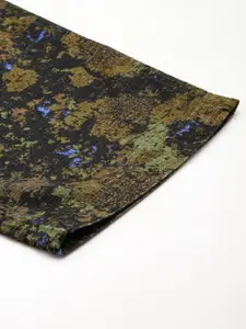 Levis Men Pure Cotton Mid Rise Abstract Printed Regular Trousers