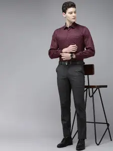 Van Heusen Pure Cotton Geometric Printed Custom Fit Formal Shirt