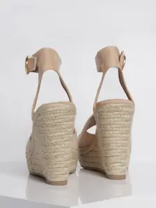 Boohoo Women Mid-Top Wedge Heels