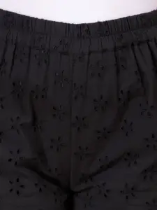 NUEVOSDAMAS Women Self Design Pure Cotton Shorts