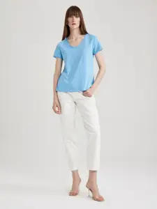 DeFacto V-Neck Raw Edge Casual Pure Cotton T-shirt