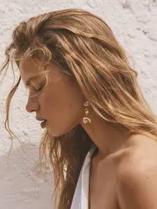 MANGO Contemporary Shell Drop Earrings