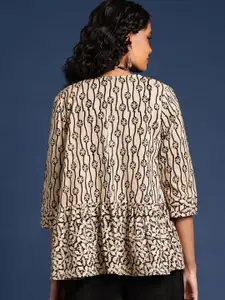 Taavi Printed Pure Cotton Kalamkari Open Front Shrug