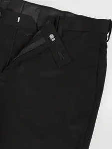 Arrow Men Mid Rise Solid Autoflex Trousers