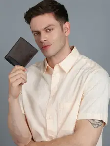 Urbano Fashion Men Textured Leather Two Fold Wallet