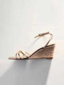 MANGO Mid Top Ankle Loop Wedge Heel