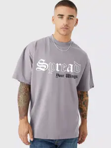 PRONK Men Typography Printed Extended Sleeves Raw Edge T-shirt