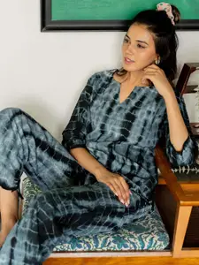 MIRCHI FASHION Notch Neck Printed Night suit