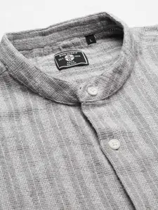 SHOWOFF Men Standard Slim Fit Opaque Striped Casual Shirt