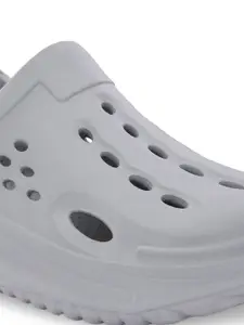 HRX by Hrithik Roshan Men Casual Croslite Clogs