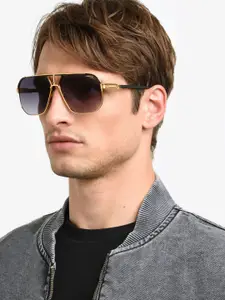 Carrera Men Square Sunglasses With UV Protected Lens