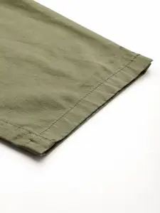 The Roadster Lifestyle Co. Men Pure Cotton Relaxed Cargo Trousers