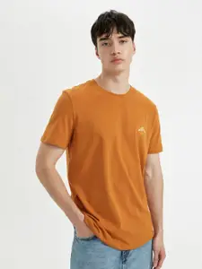DeFacto Men Solid Round Neck Cotton T-Shirt