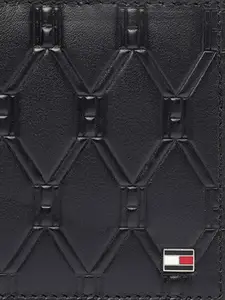 Tommy Hilfiger Men Checked Leather Two Fold Wallet