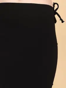 Klassik Women Solid Mid Rise Cotton Stretchable Saree Shapewear